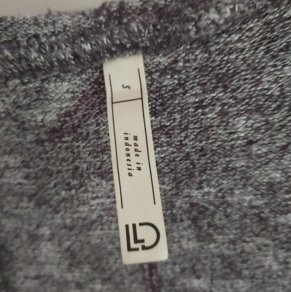 Sweater - Picture 3 of 3